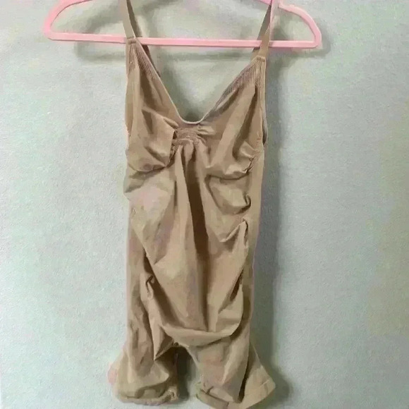 SKIMS NWOB-Sculpting Mid-Thigh Maternity Compression Bodysuit Size 4x/5x - Picture 6 of 9